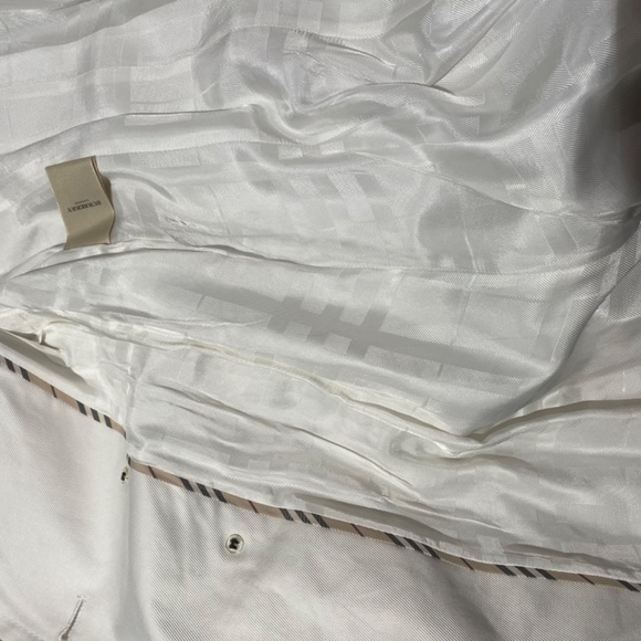 Burberry white double breasted trench - Picture 8 of 13